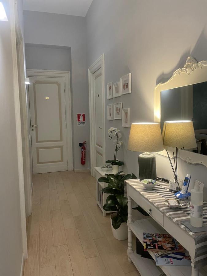 Ad Cavour Luxury Rooms - By Ad Roma Bagian luar foto