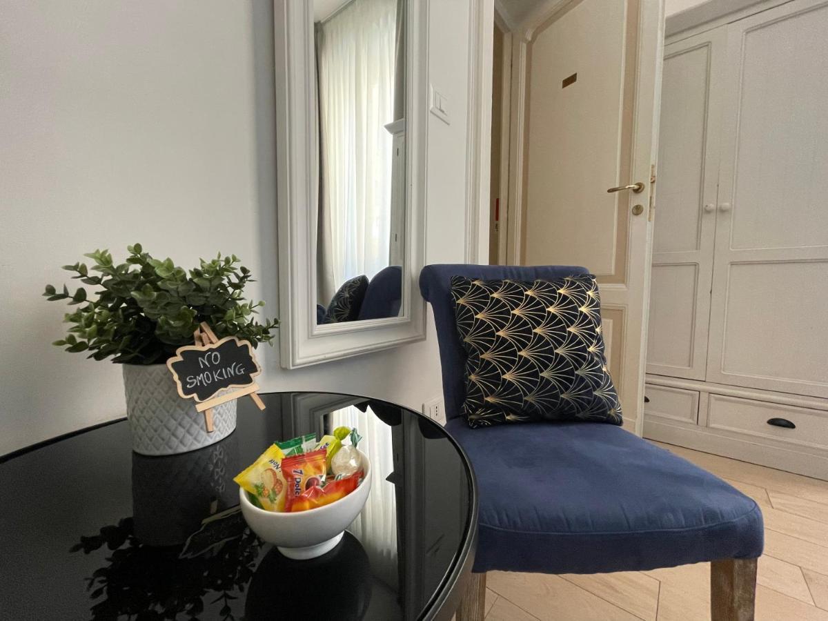 Ad Cavour Luxury Rooms - By Ad Roma Bagian luar foto