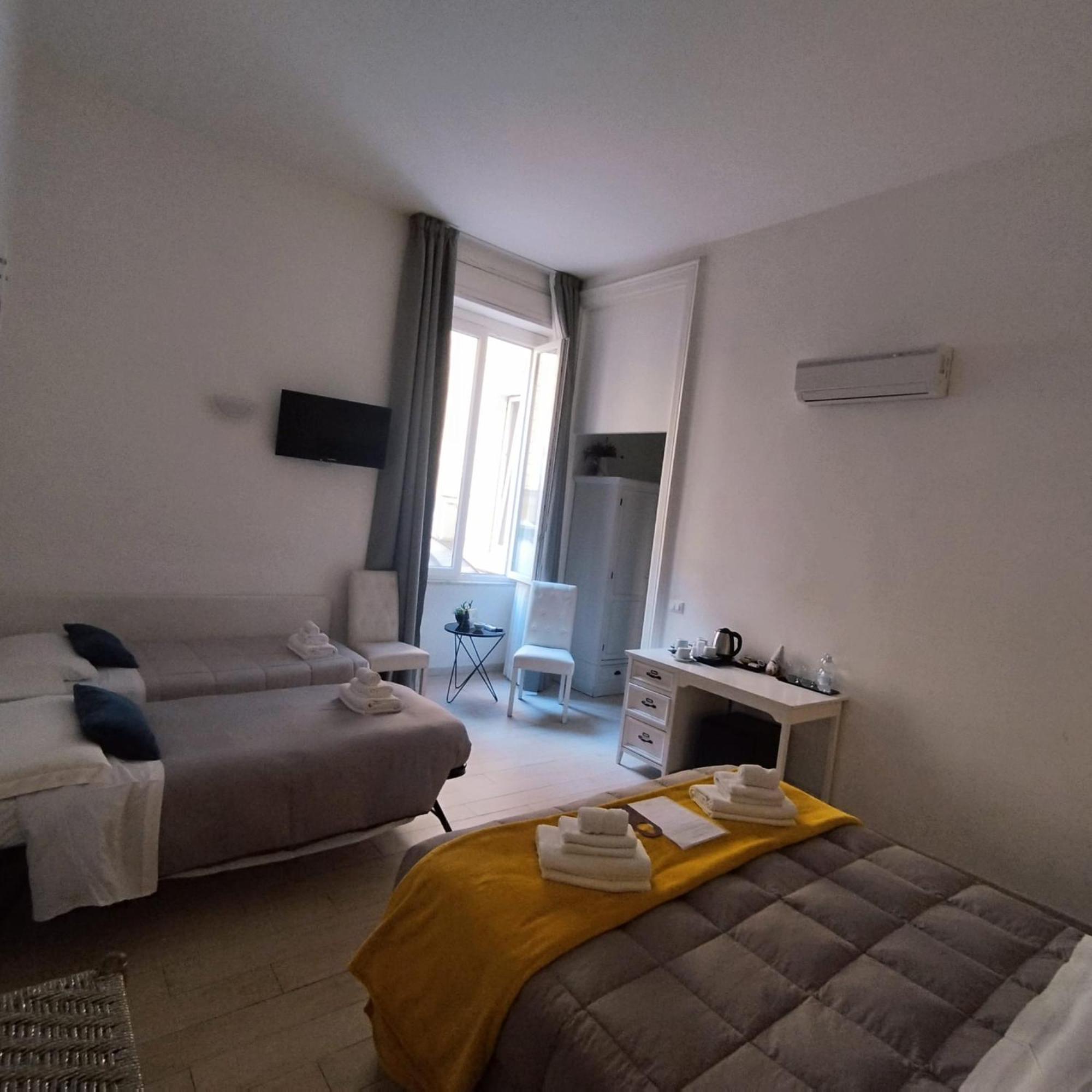 Ad Cavour Luxury Rooms - By Ad Roma Bagian luar foto