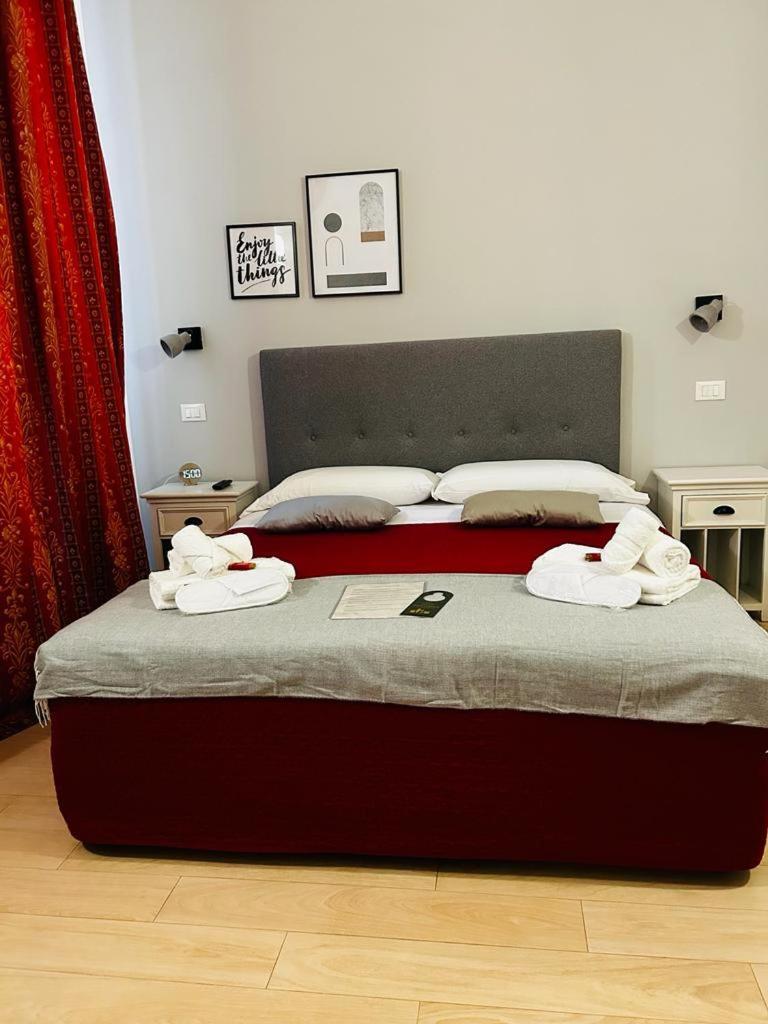 Ad Cavour Luxury Rooms - By Ad Roma Ruang foto