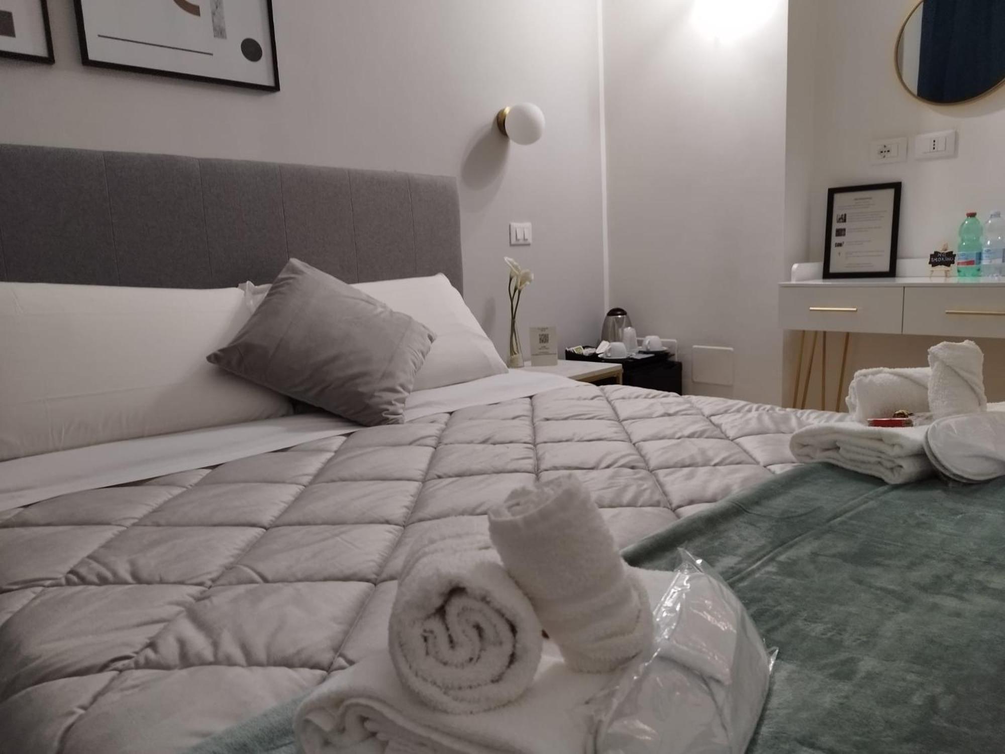 Ad Cavour Luxury Rooms - By Ad Roma Ruang foto