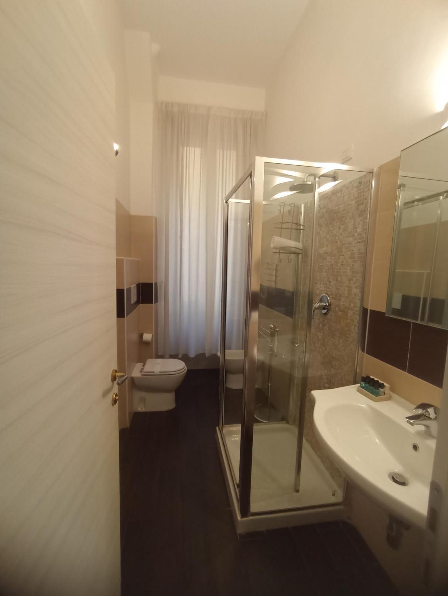 Ad Cavour Luxury Rooms - By Ad Roma Ruang foto